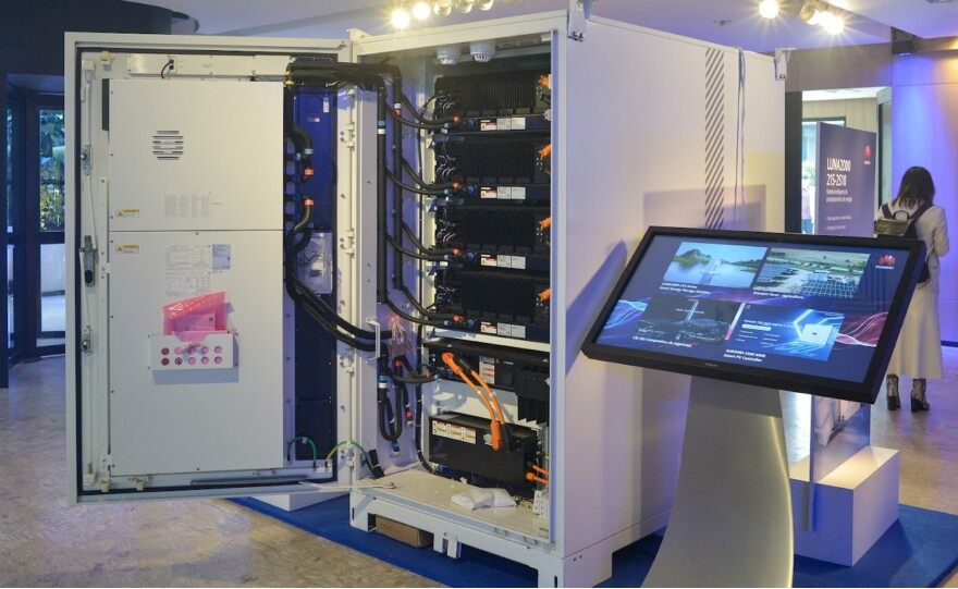 Sistema de armazenamento de energia com baterias BESS