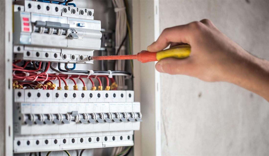 Execução de instalações elétricas em geral